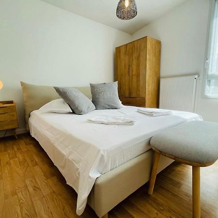 Bright Apartment In A New Building With Garage Tours Eksteriør billede