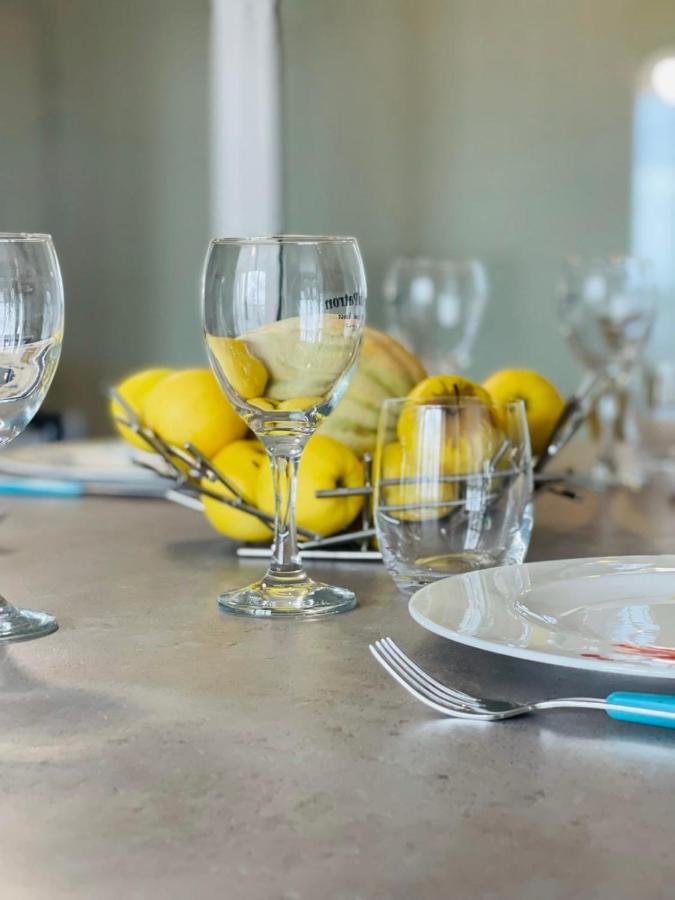 Bright Apartment In A New Building With Garage Tours Eksteriør billede