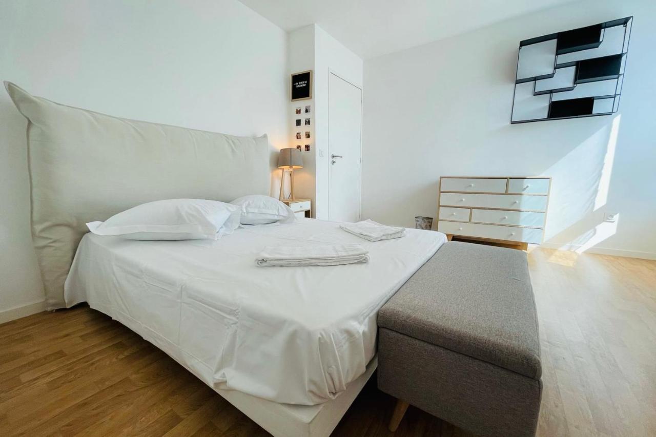 Bright Apartment In A New Building With Garage Tours Eksteriør billede