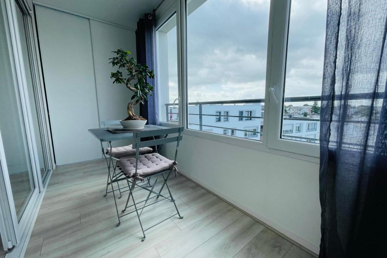 Bright Apartment In A New Building With Garage Tours Eksteriør billede